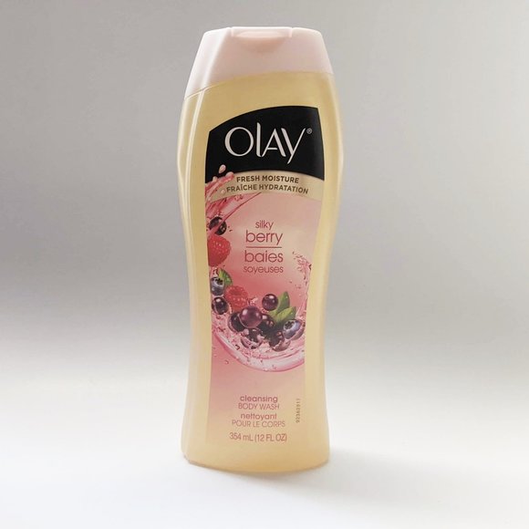 OLAY Bath & Body Olay Fresh Moisture Silky Berry Cleansing Body